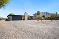 718 West Placita De La Poza, Tucson, AZ 85704