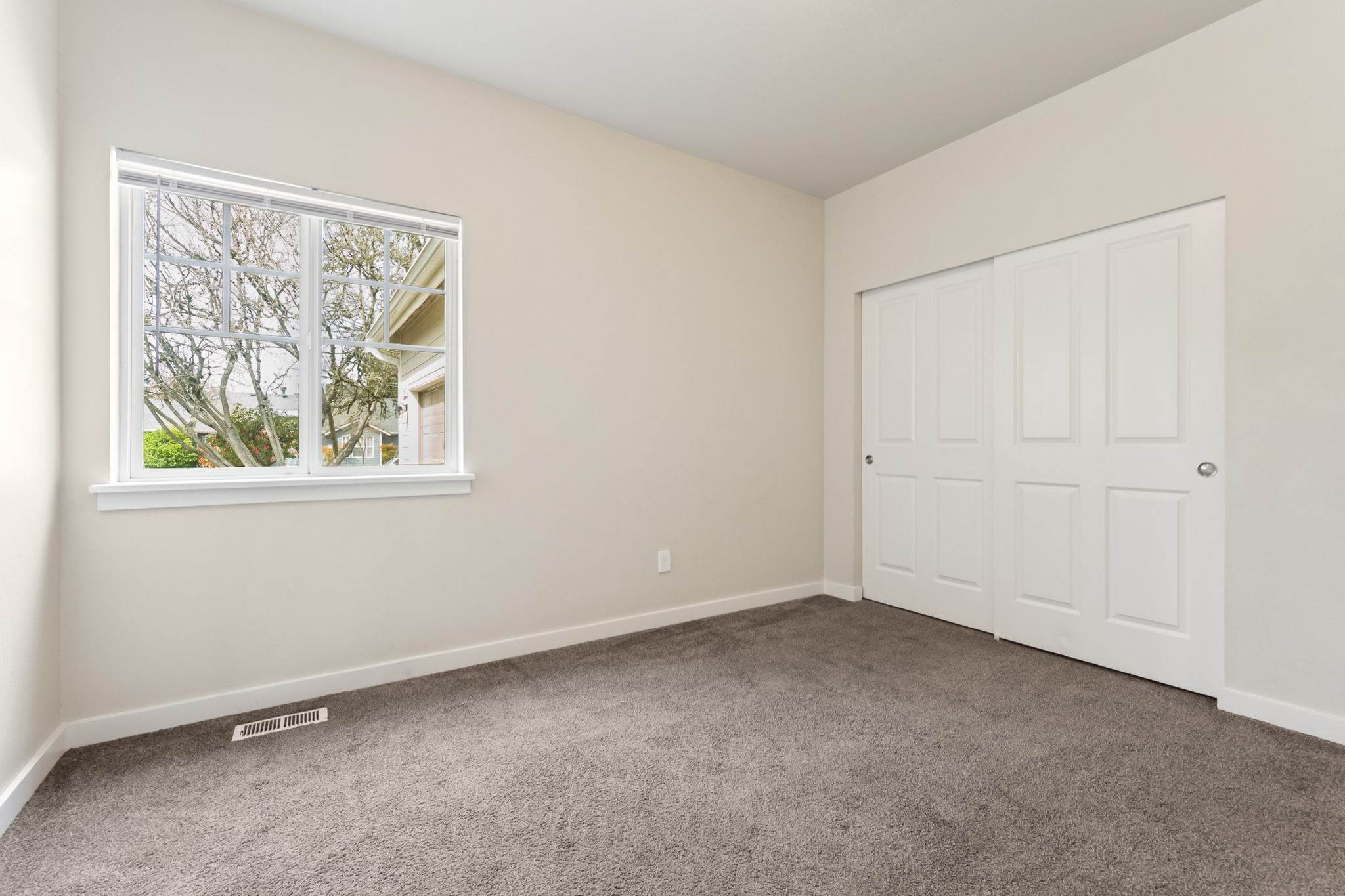 1547 Palisade Boulevard, Dupont, WA 98327