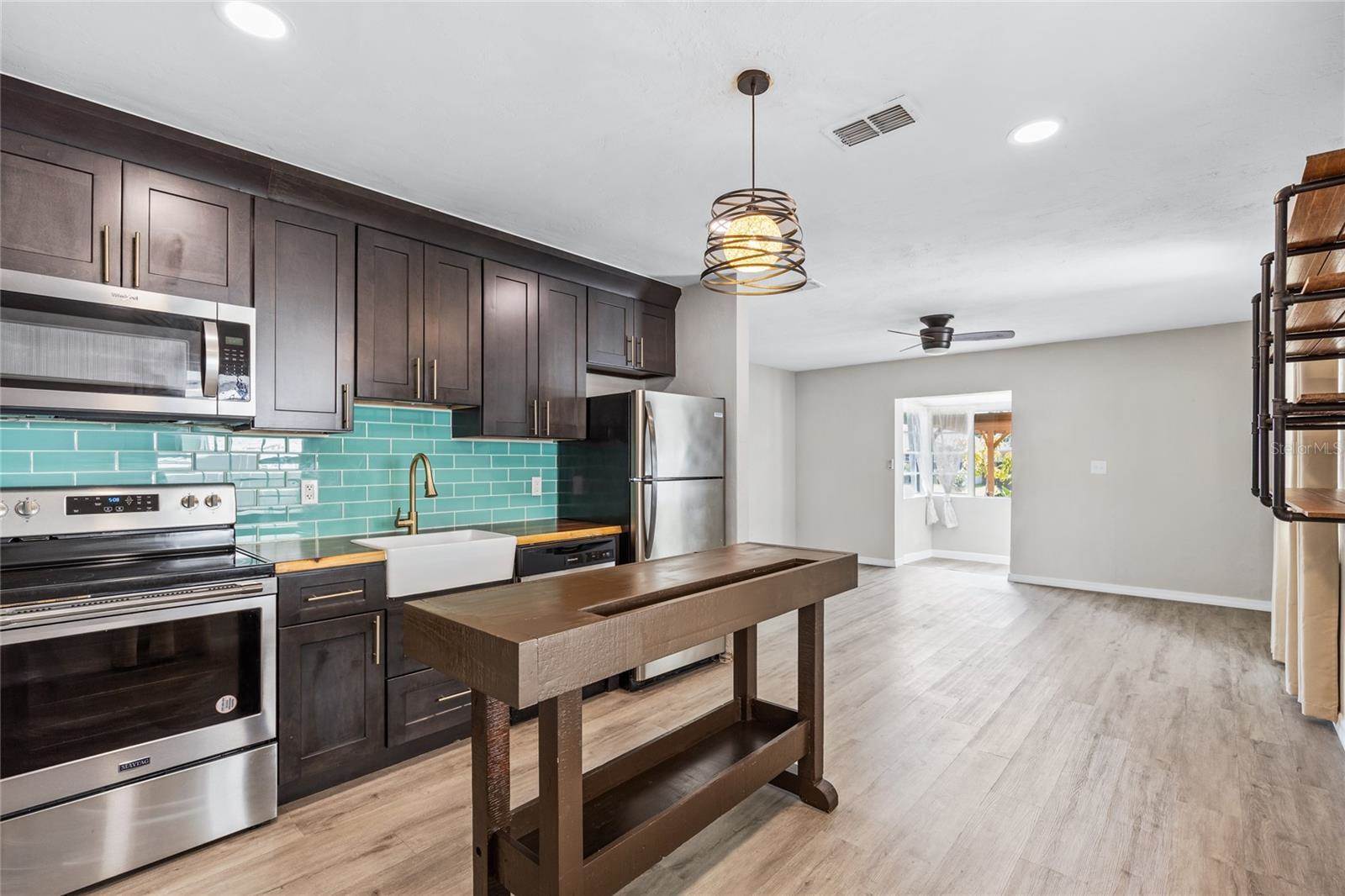 4527 24TH Avenue South, Saint Petersburg, FL 33711