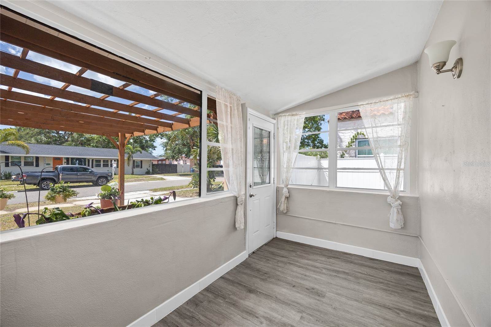 4527 24TH Avenue South, Saint Petersburg, FL 33711