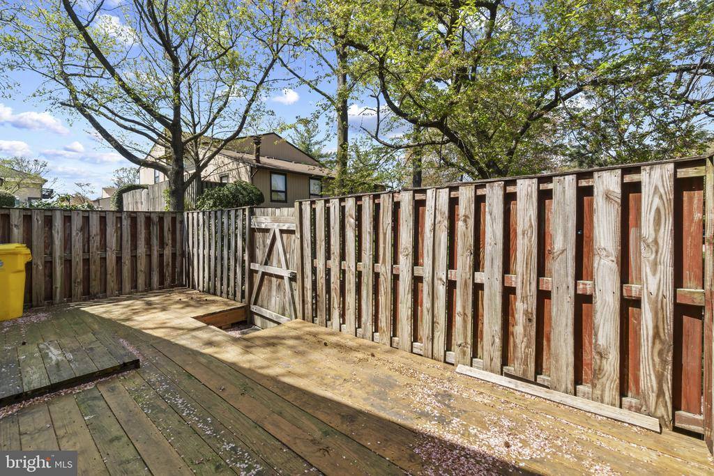 558 West Court, Glen Burnie, MD 21061