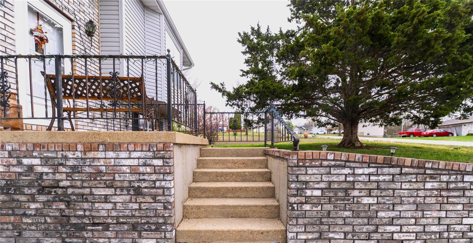 19985 Simmons Road, Waynesville, MO 65583