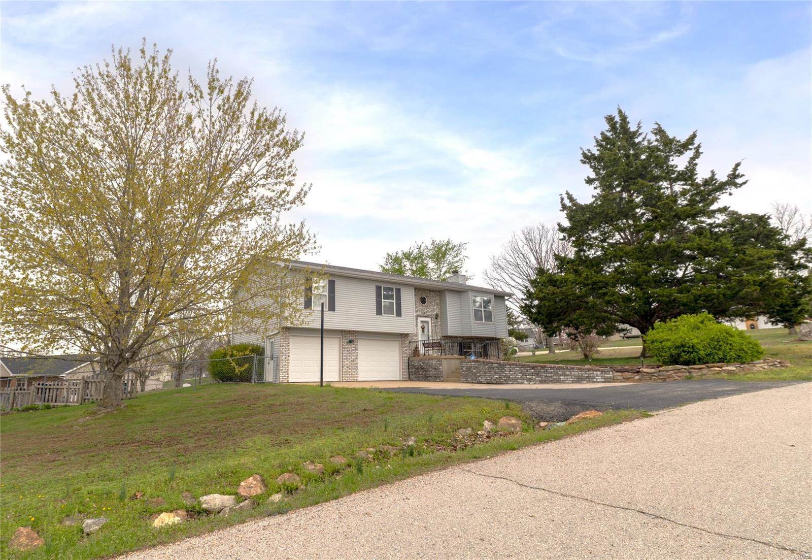 19985 Simmons Road, Waynesville, MO 65583