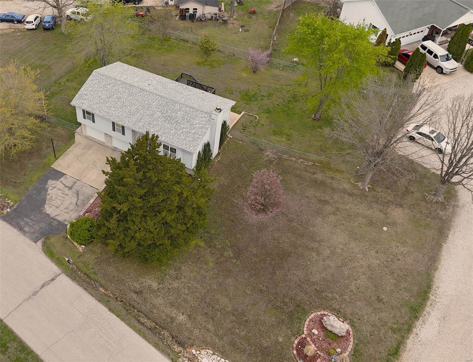 19985 Simmons Road, Waynesville, MO 65583