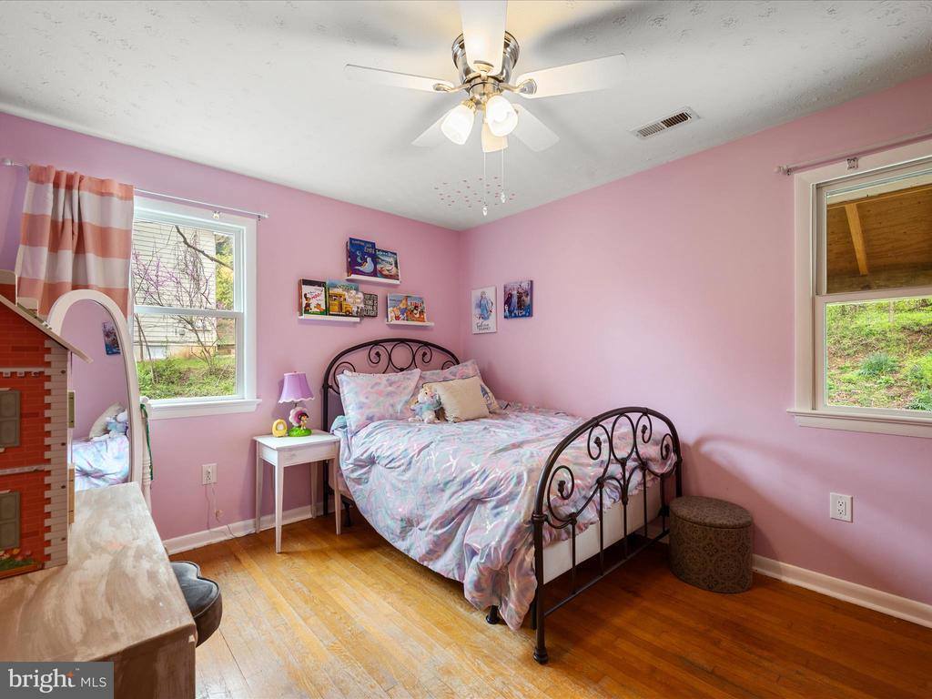 502 Viscose Avenue, Front Royal, VA 22630