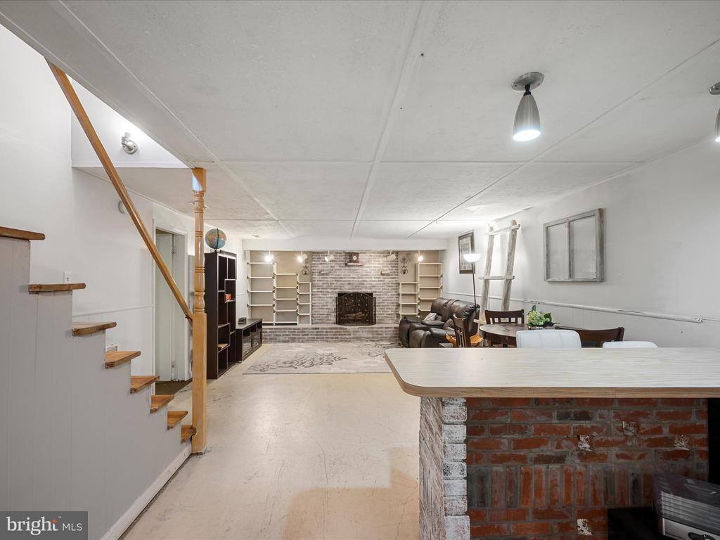 502 Viscose Avenue, Front Royal, VA 22630