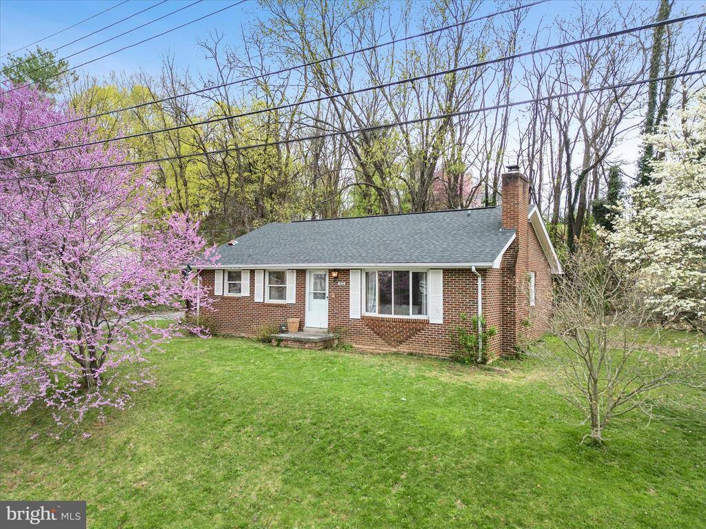 502 Viscose Avenue, Front Royal, VA 22630