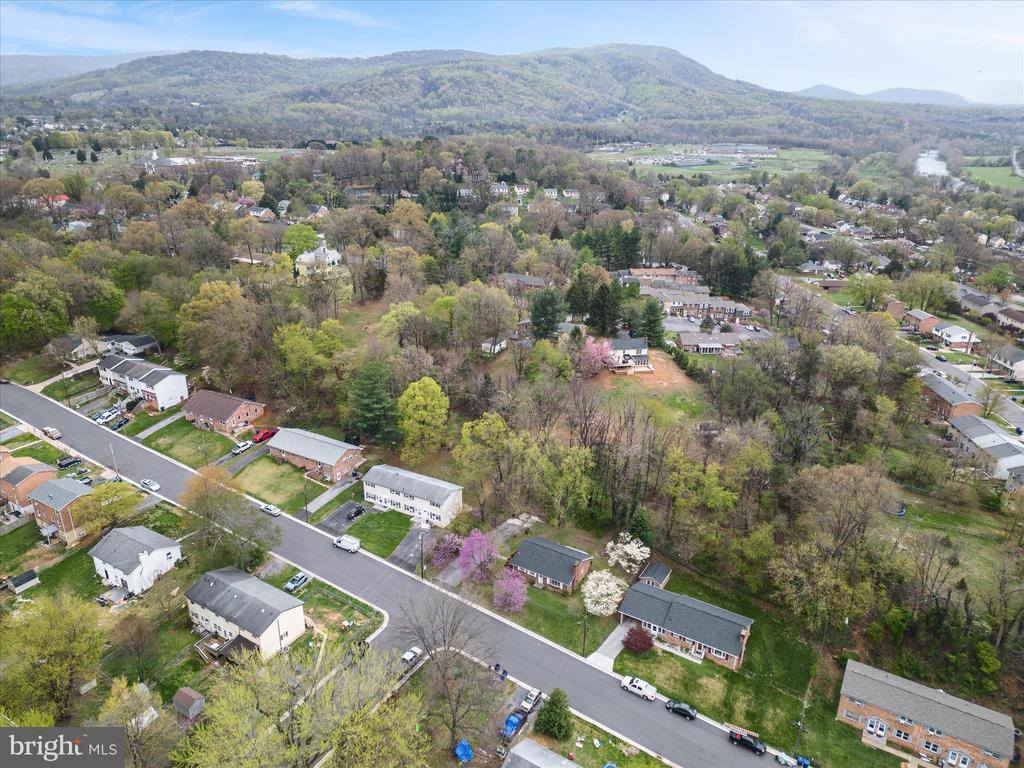 502 Viscose Avenue, Front Royal, VA 22630