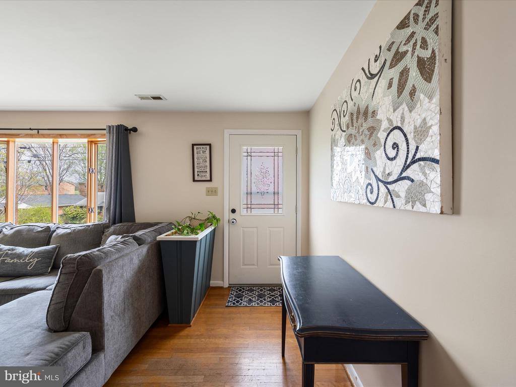 502 Viscose Avenue, Front Royal, VA 22630