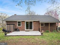 502 Viscose Avenue, Front Royal, VA 22630