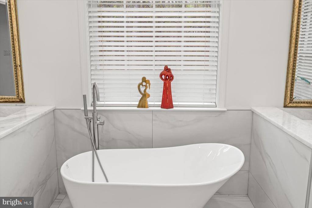 11201 Cinnamon Teal Drive, Spotsylvania, VA 22553