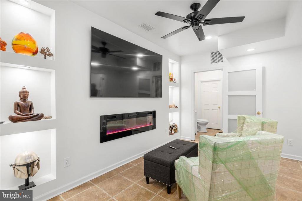 11201 Cinnamon Teal Drive, Spotsylvania, VA 22553