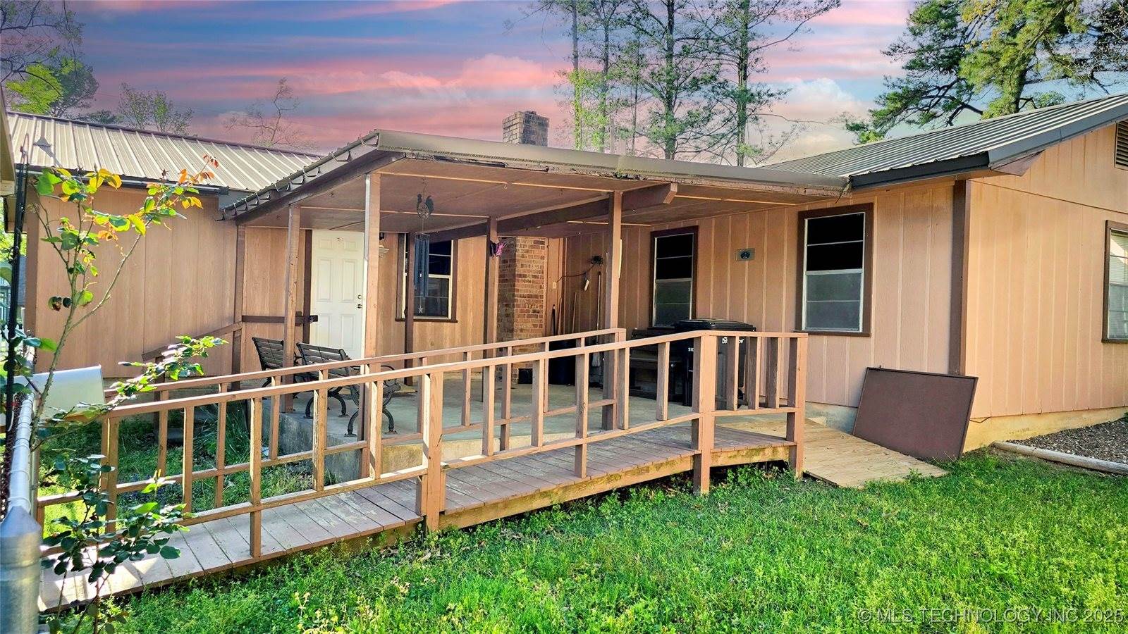 612 West Circle Drive, Broken Bow, OK 74728