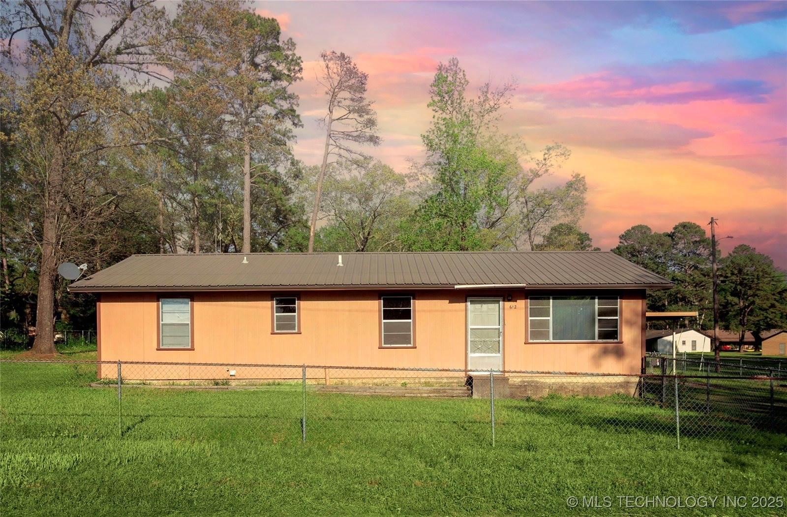 612 West Circle Drive, Broken Bow, OK 74728