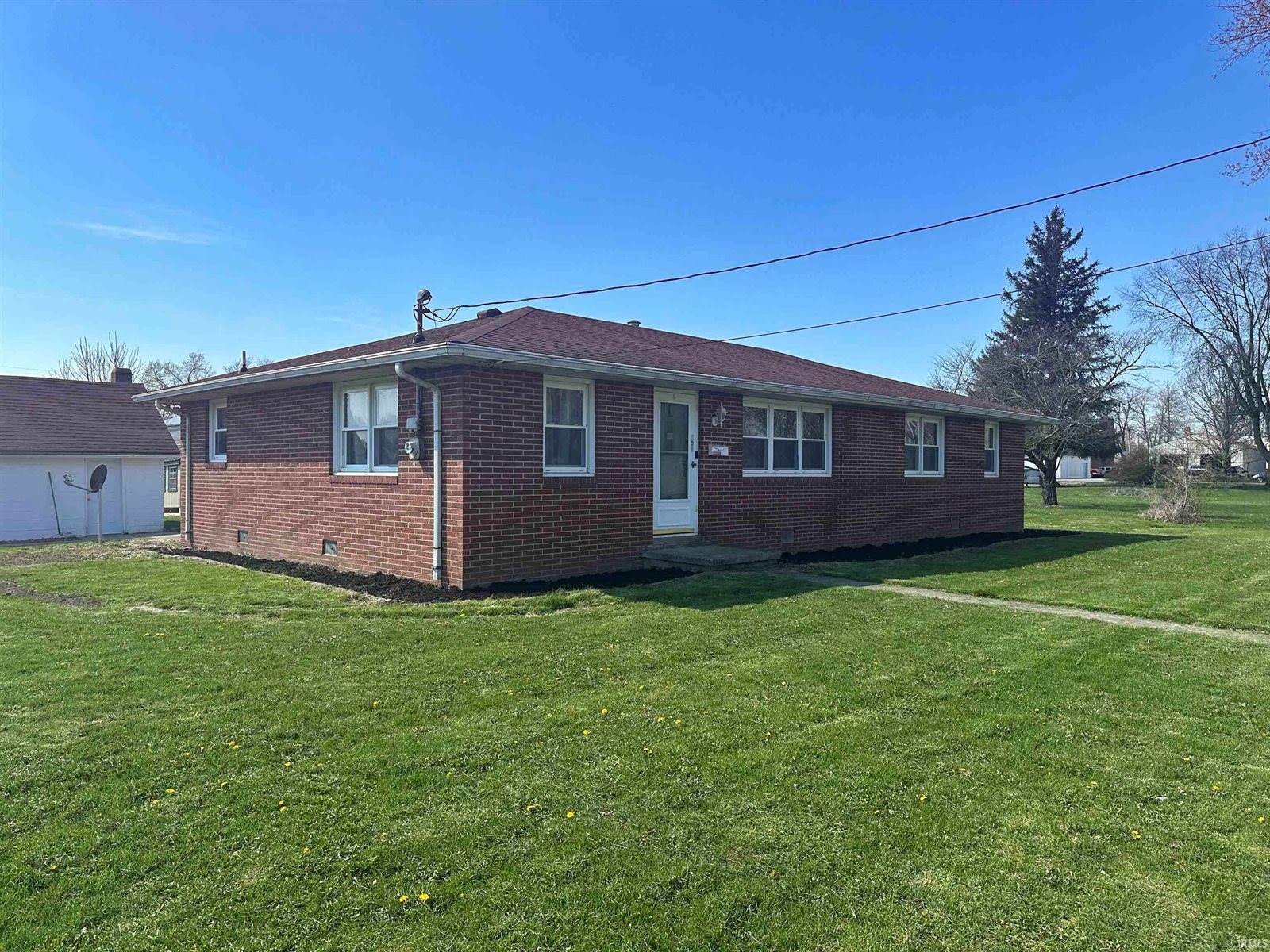 209 S Sycamore Street, Gaston, IN 47342