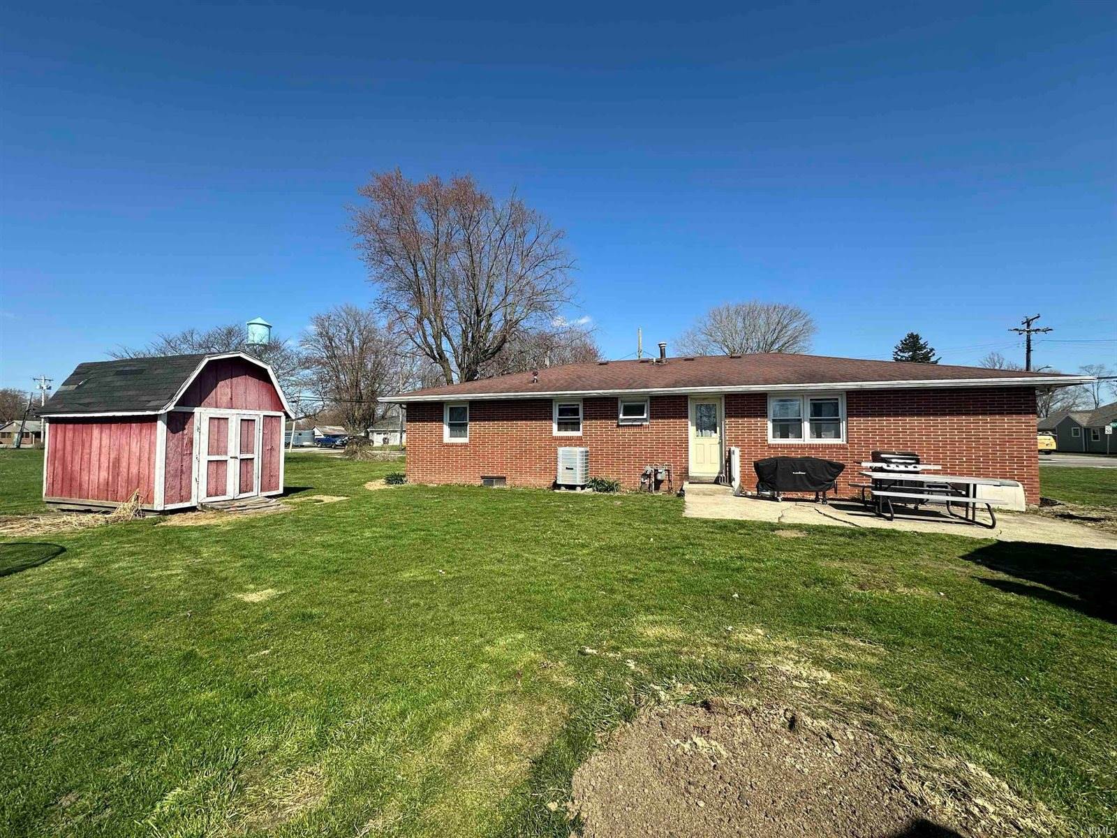 209 S Sycamore Street, Gaston, IN 47342