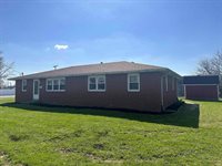 209 S Sycamore Street, Gaston, IN 47342