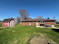 209 S Sycamore Street, Gaston, IN 47342