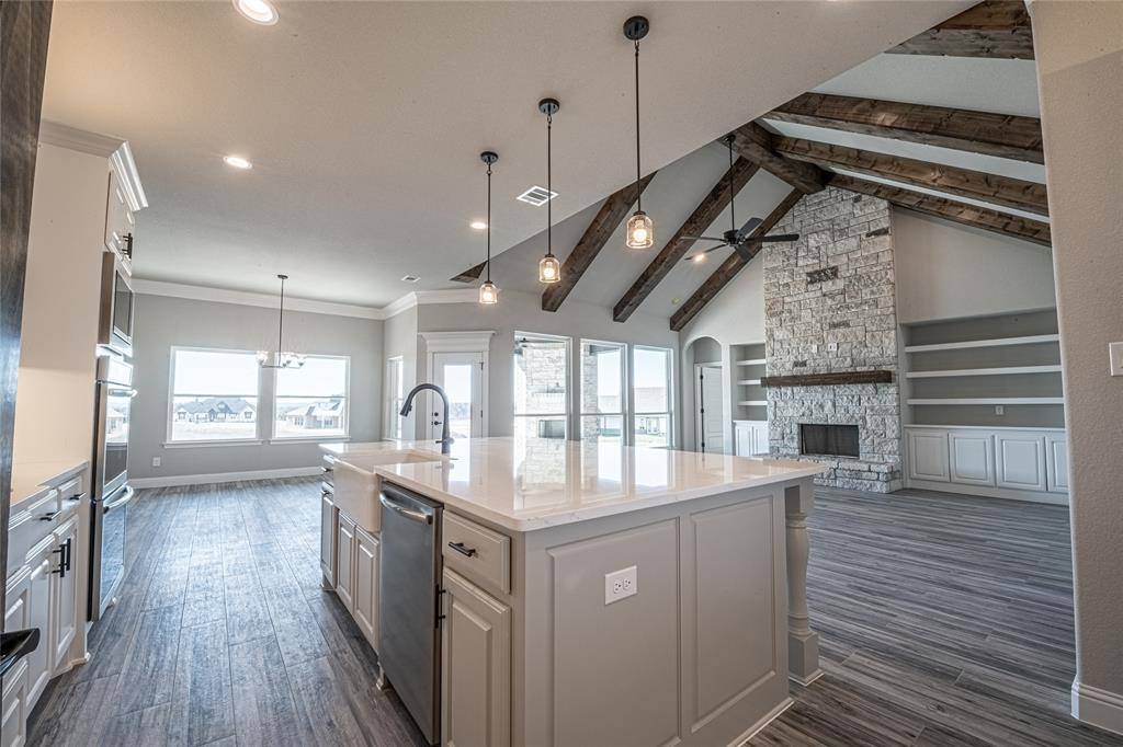 454 Collum View, Azle, TX 76020