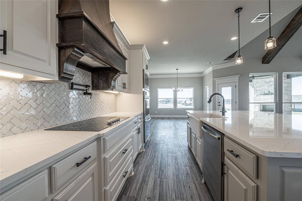 454 Collum View, Azle, TX 76020