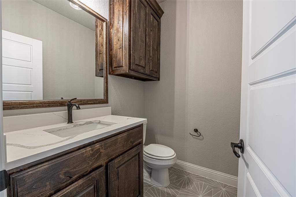 454 Collum View, Azle, TX 76020