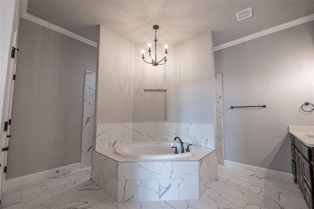 454 Collum View, Azle, TX 76020