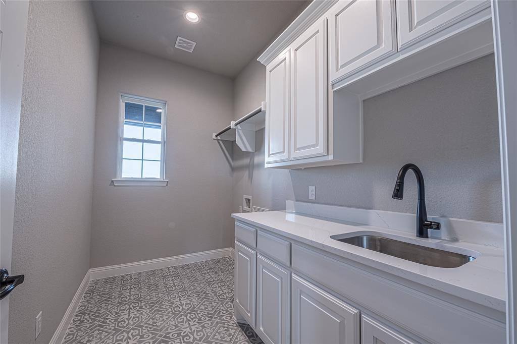 454 Collum View, Azle, TX 76020