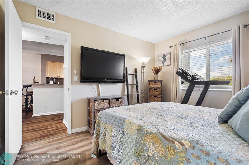 2228 N Cypress Bend Dr 304, Pompano Beach, FL 33069