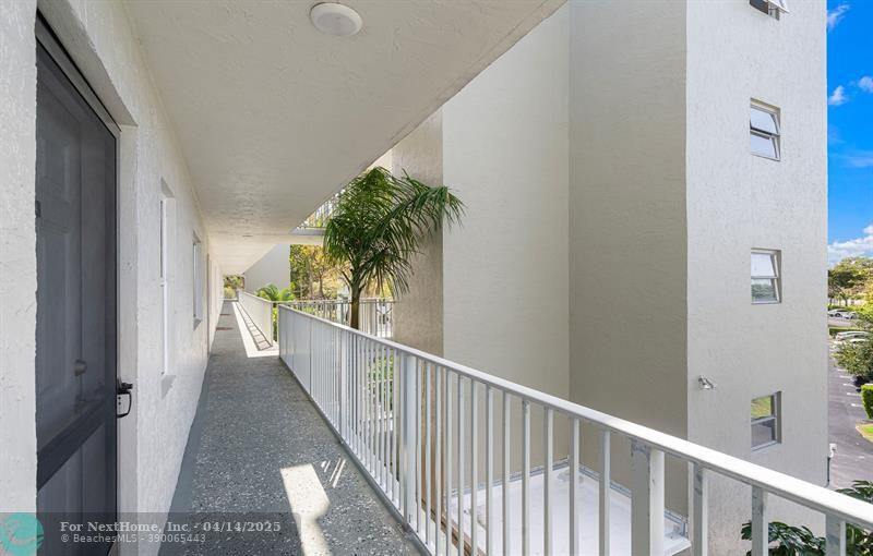 2228 N Cypress Bend Dr 304, Pompano Beach, FL 33069
