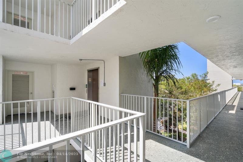 2228 N Cypress Bend Dr 304, Pompano Beach, FL 33069