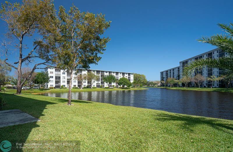 2228 N Cypress Bend Dr 304, Pompano Beach, FL 33069