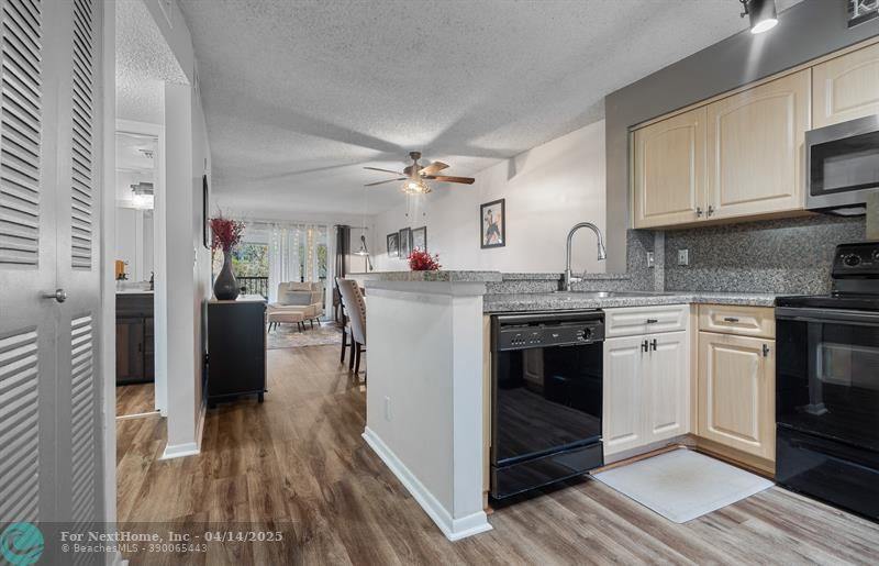 2228 N Cypress Bend Dr 304, Pompano Beach, FL 33069