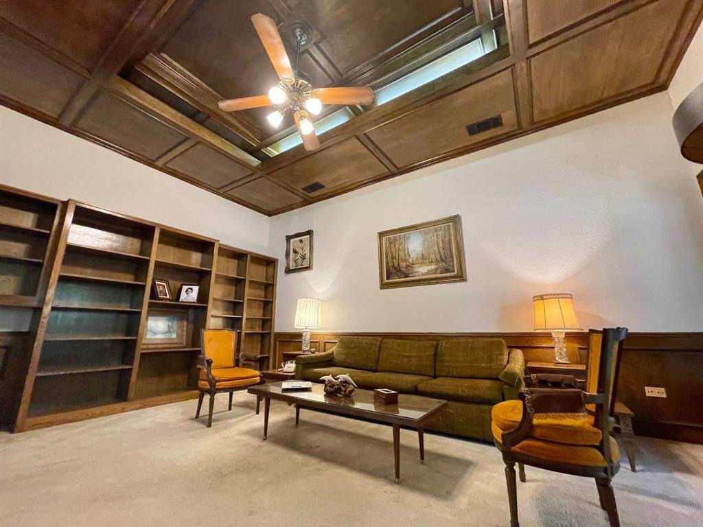 6615 Flanary Lane, Dallas, TX 75252