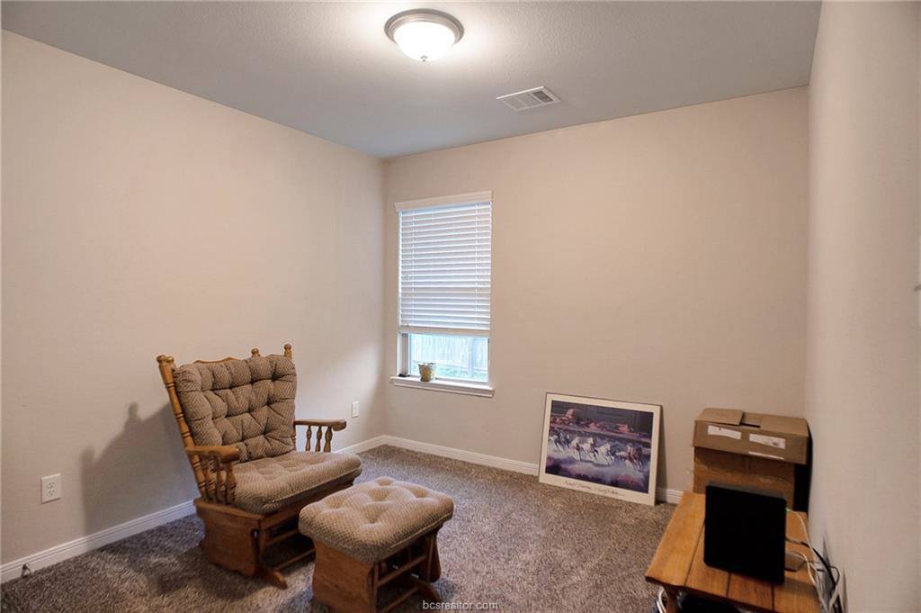 824 Mockingbird Street, Navasota, TX 77868