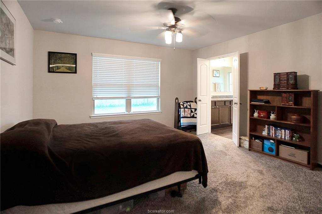 824 Mockingbird Street, Navasota, TX 77868