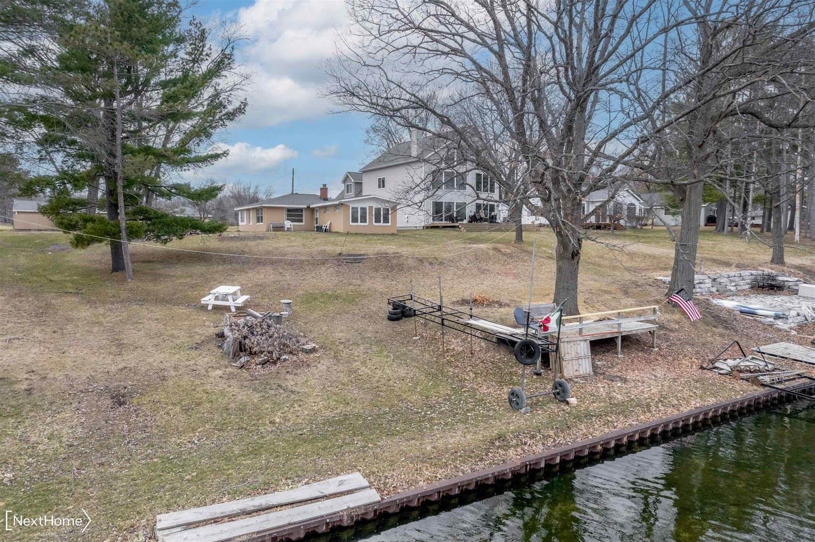 2620 Shady Shores Road, Lupton, MI 48635