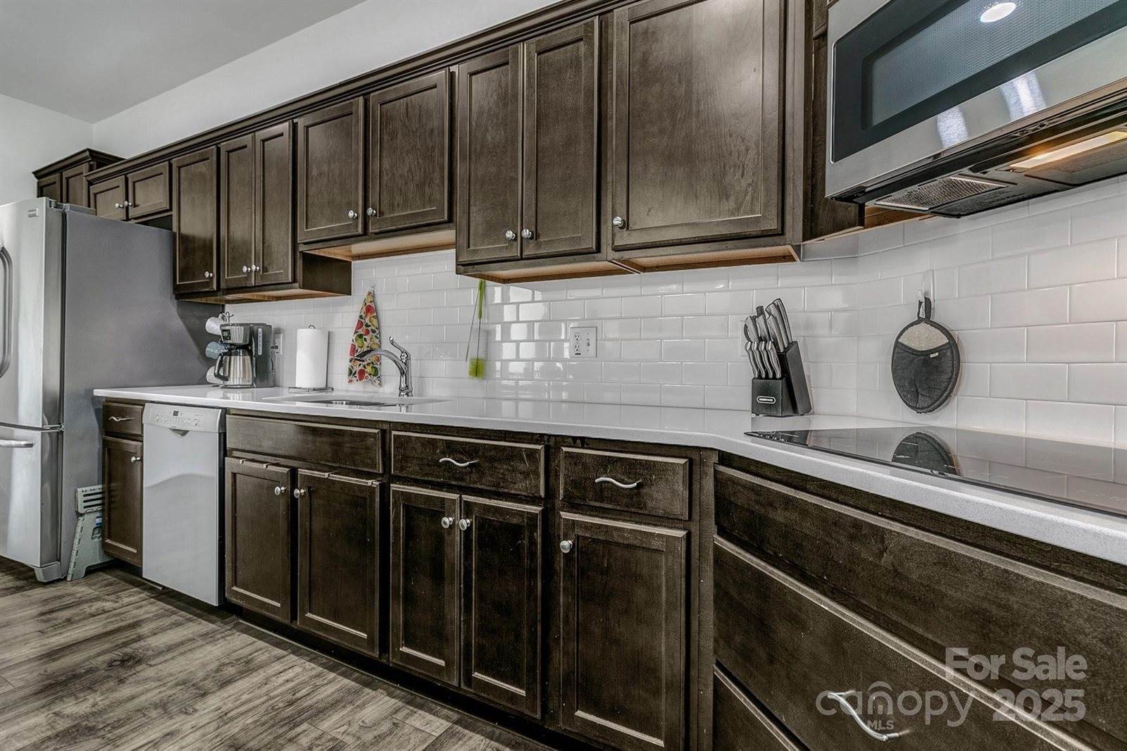 21 Willie Lane, Weaverville, NC 28787