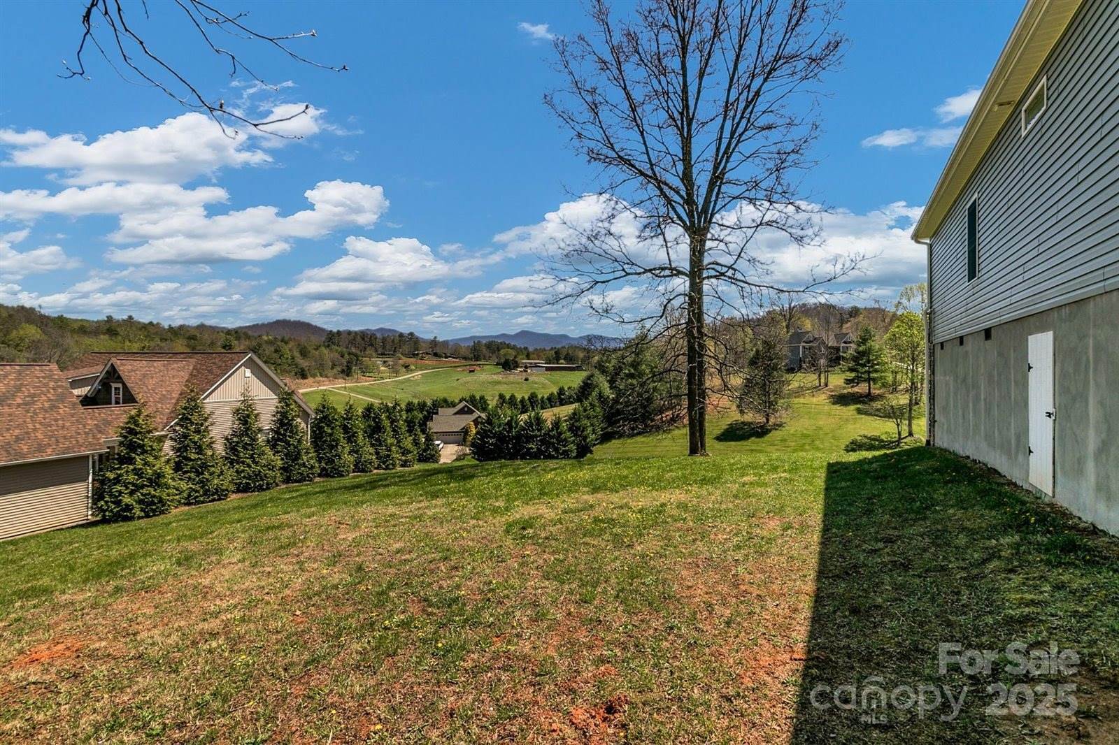 21 Willie Lane, Weaverville, NC 28787