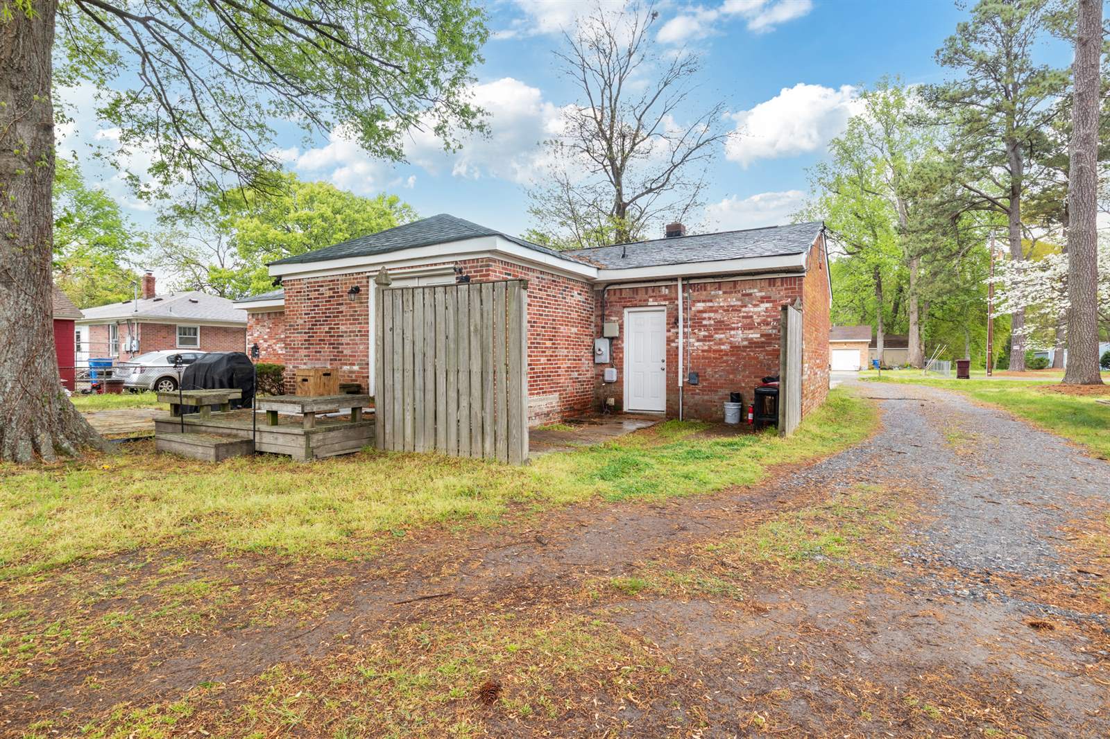 220 Lindsey Ave, Chesapeake, VA 23322