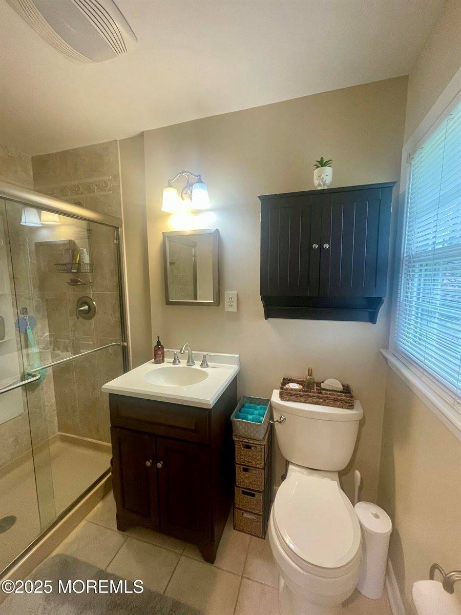 89 Leedsville Drive, Lincroft, NJ 07738