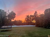 89 Leedsville Drive, Lincroft, NJ 07738