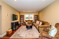 89 Leedsville Drive, Lincroft, NJ 07738