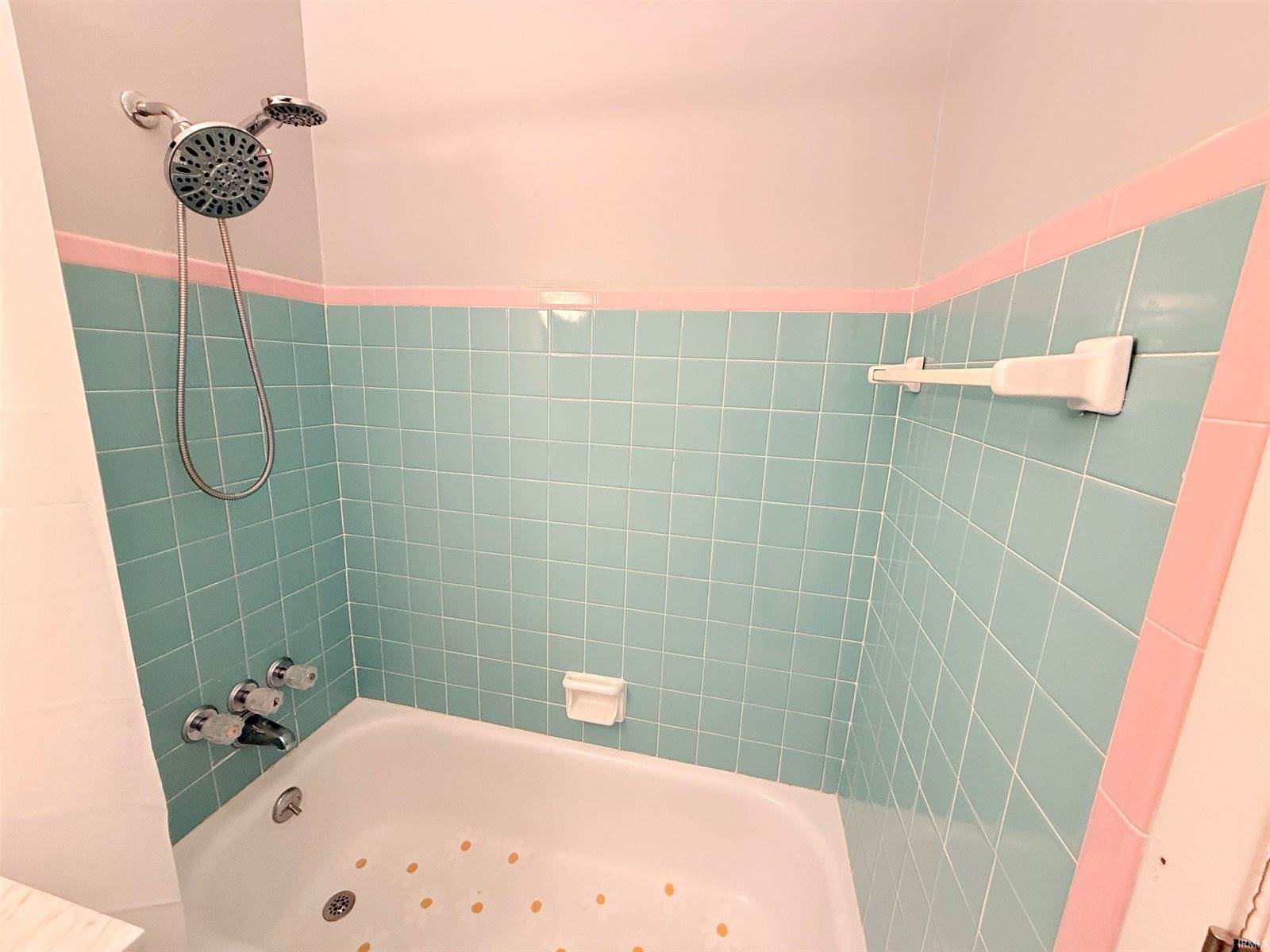 1818 S Nebraska Street, Marion, IN 46953