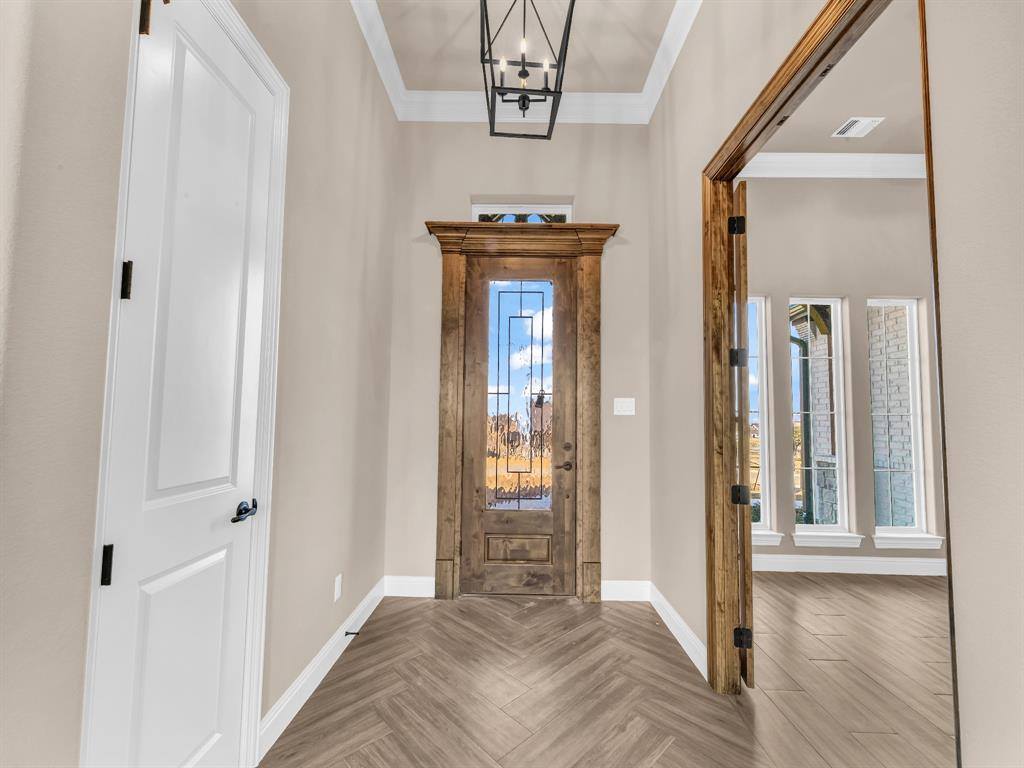 604 Gatlin Pass, Azle, TX 76020