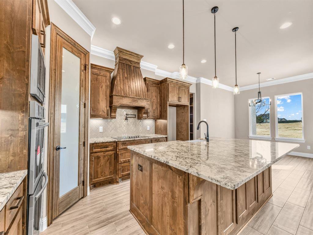 604 Gatlin Pass, Azle, TX 76020