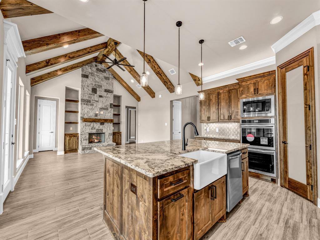 604 Gatlin Pass, Azle, TX 76020