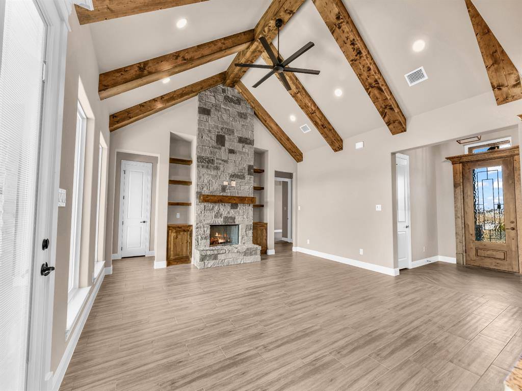 604 Gatlin Pass, Azle, TX 76020