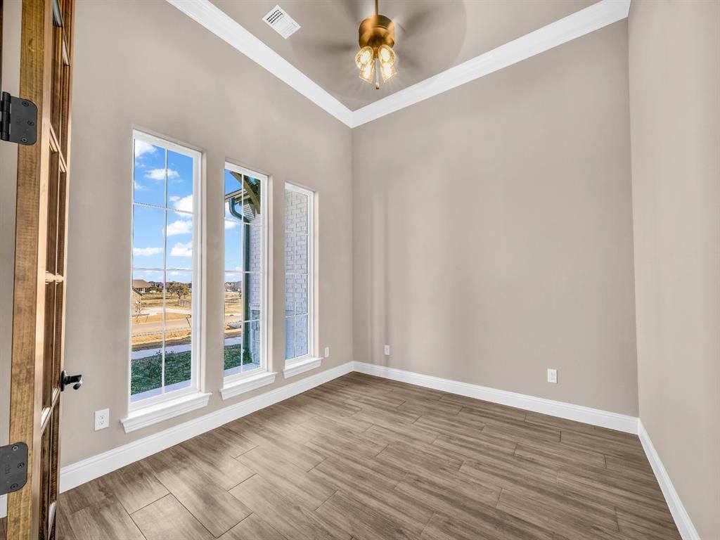 604 Gatlin Pass, Azle, TX 76020