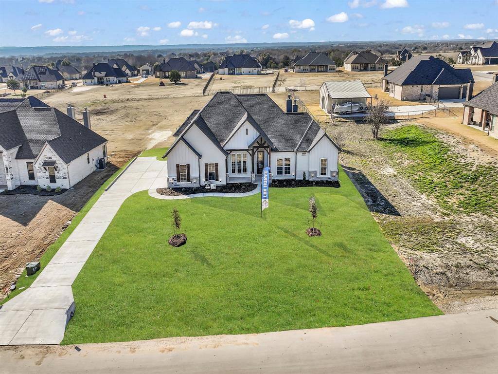 604 Gatlin Pass, Azle, TX 76020