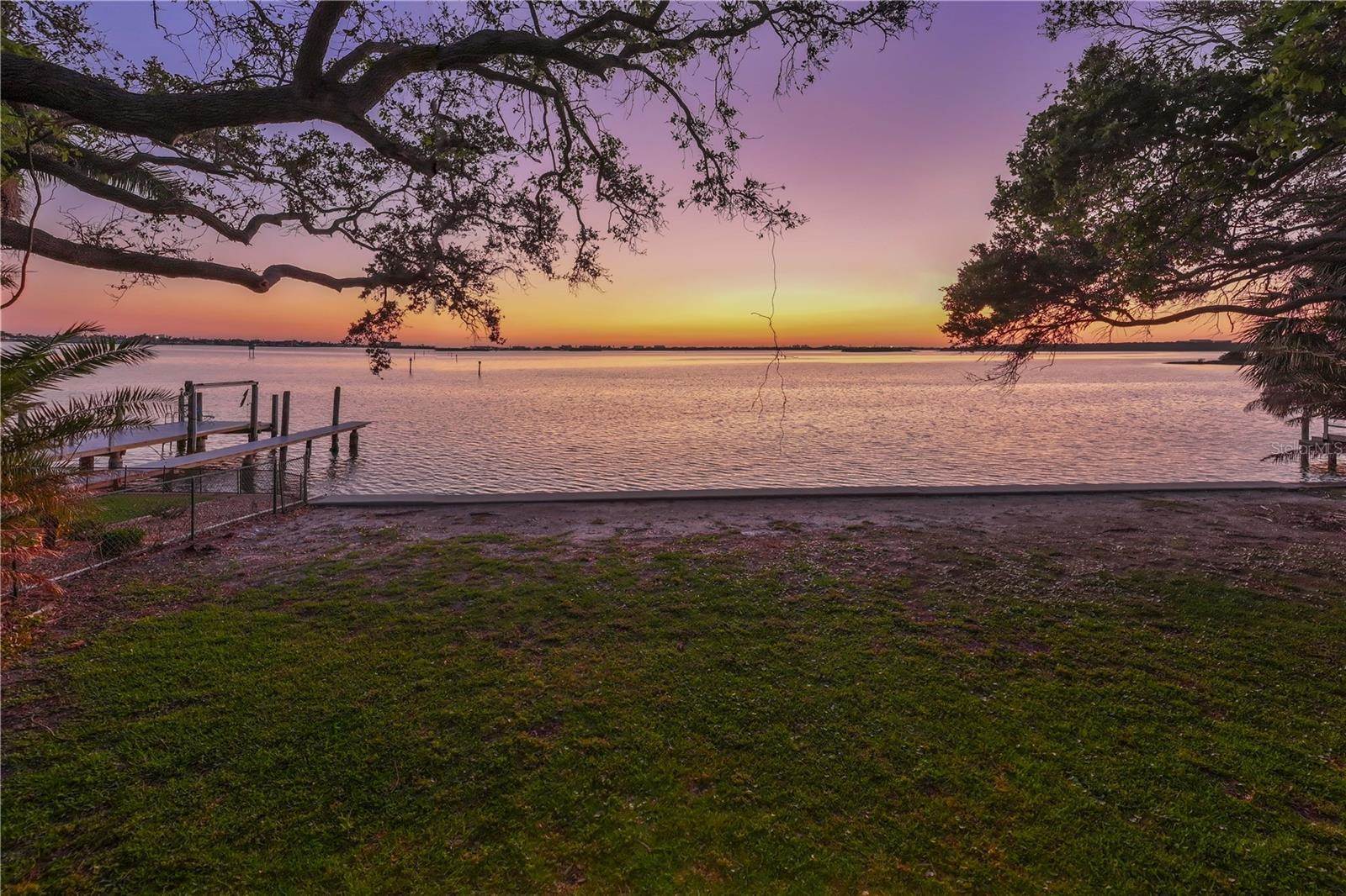 2458 Keystone Court North, Saint Petersburg, FL 33710